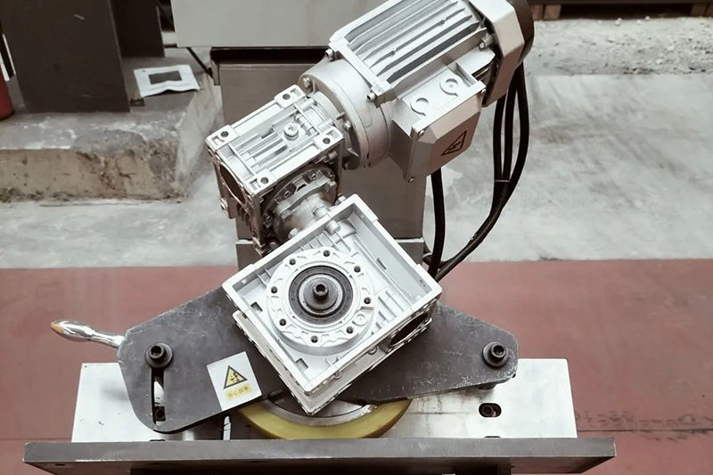 自動坡口銑邊機(jī)